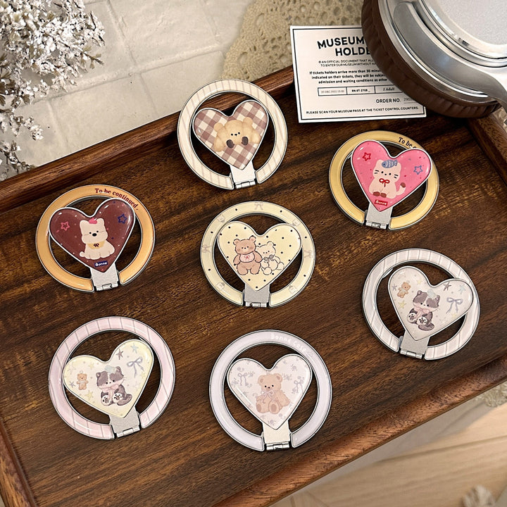 Hand mirror in heart-shaped design with cute bear motif Bowlift