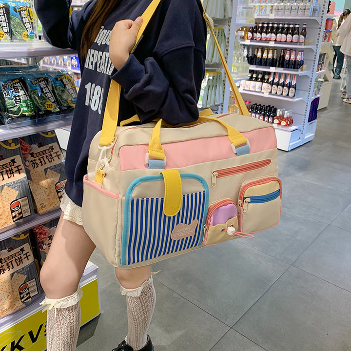 Multi-Pocket Utility Weekend Duffle Bowlift
