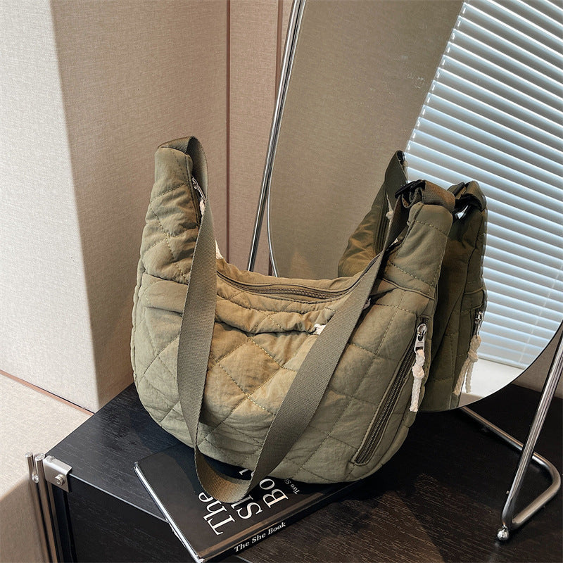 Quilted Hobo Handbag Bowlift