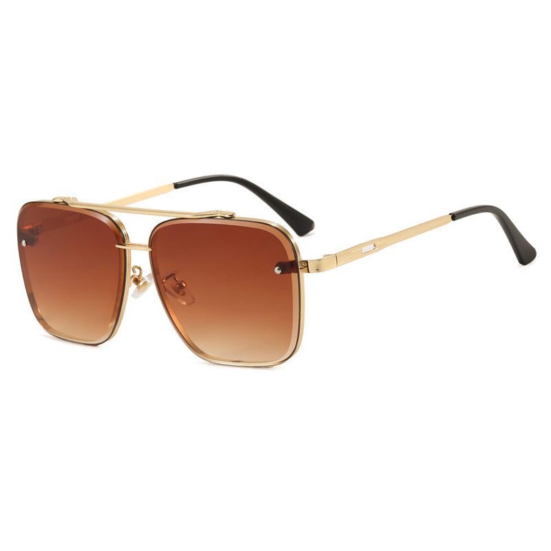 Women square sunglasses with protective lenses and modern metal frame Bowlift