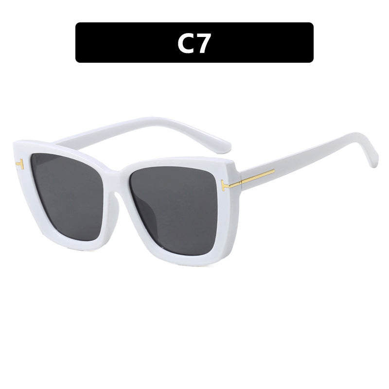 Women's large sunglasses in modern design with trendy tortoise pattern Bowlift