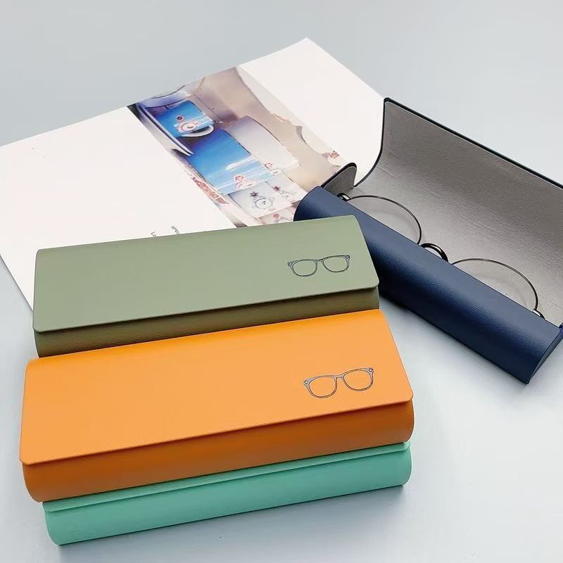 Slim Magnetic Folding Eyeglass Case Bowlift