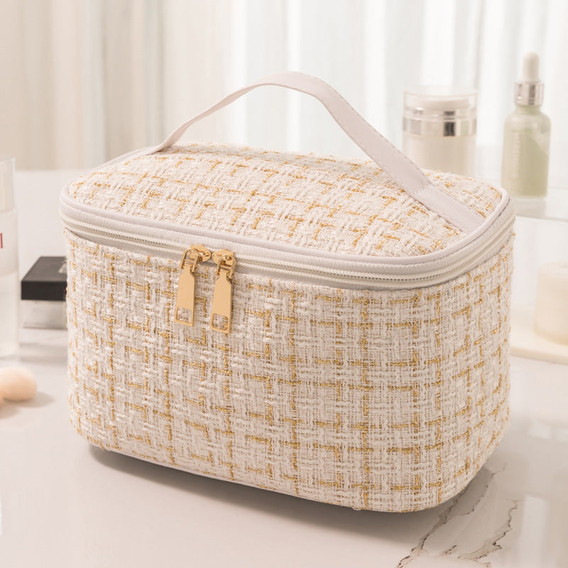 Elegant Travel Cosmetic Case Bowlift