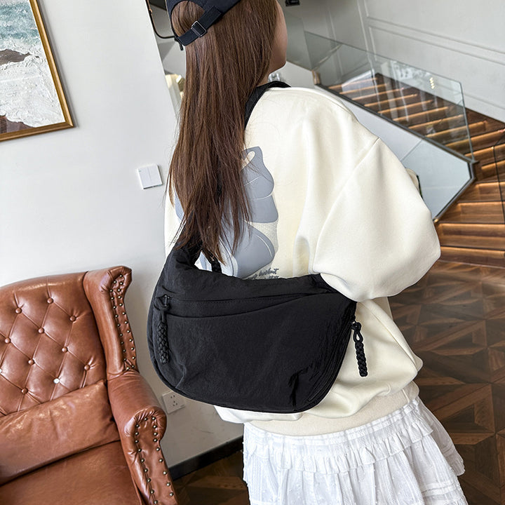 Comfortable shoulder bag with practical compartments Bowlift