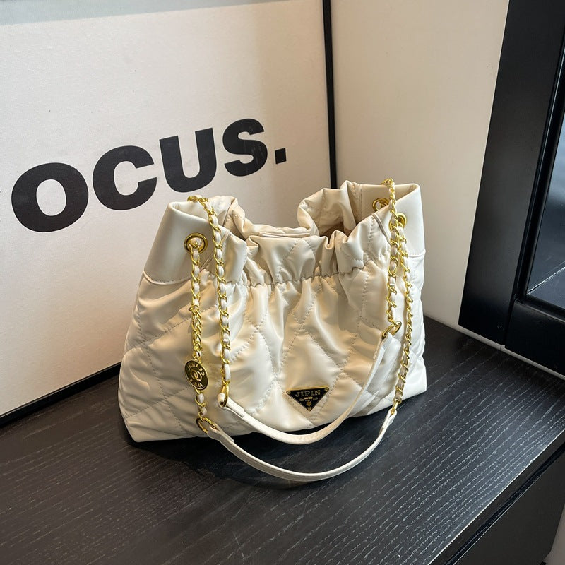 Chic Quilted Shoulder Bag Bowlift