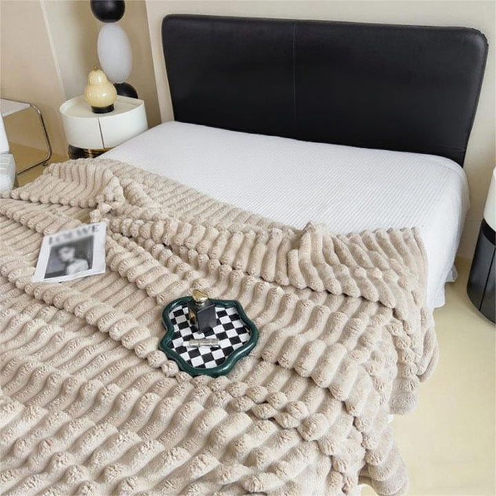 Women's Ultra-Soft Cuddly Blanket with Wave Structure Bowlift