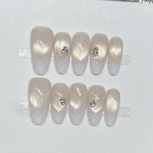 Elegant Geometric Press-On Nail Set with Rhinestone Detail Bowlift