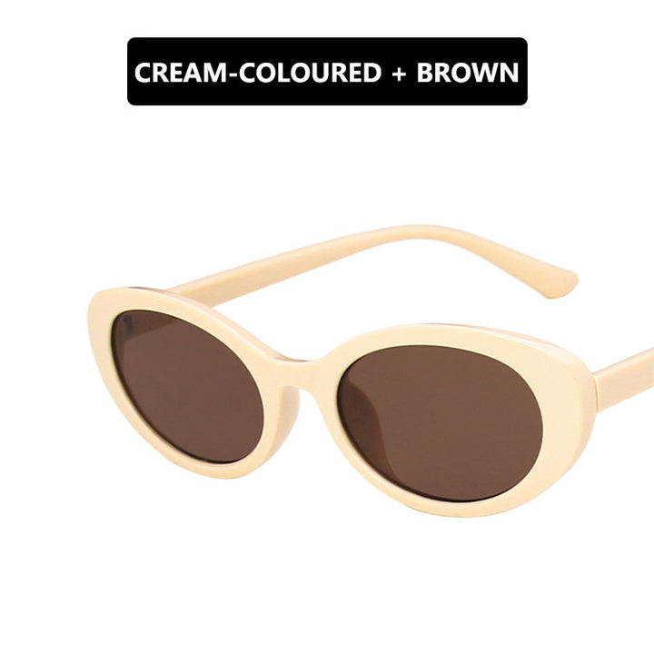 Ladies Cat-Eye Sunglasses with Transparent Frame and Gradient Lenses Bowlift