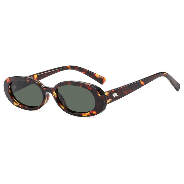Ladies fashionable sunglasses in elegant tortoise shell design Bowlift