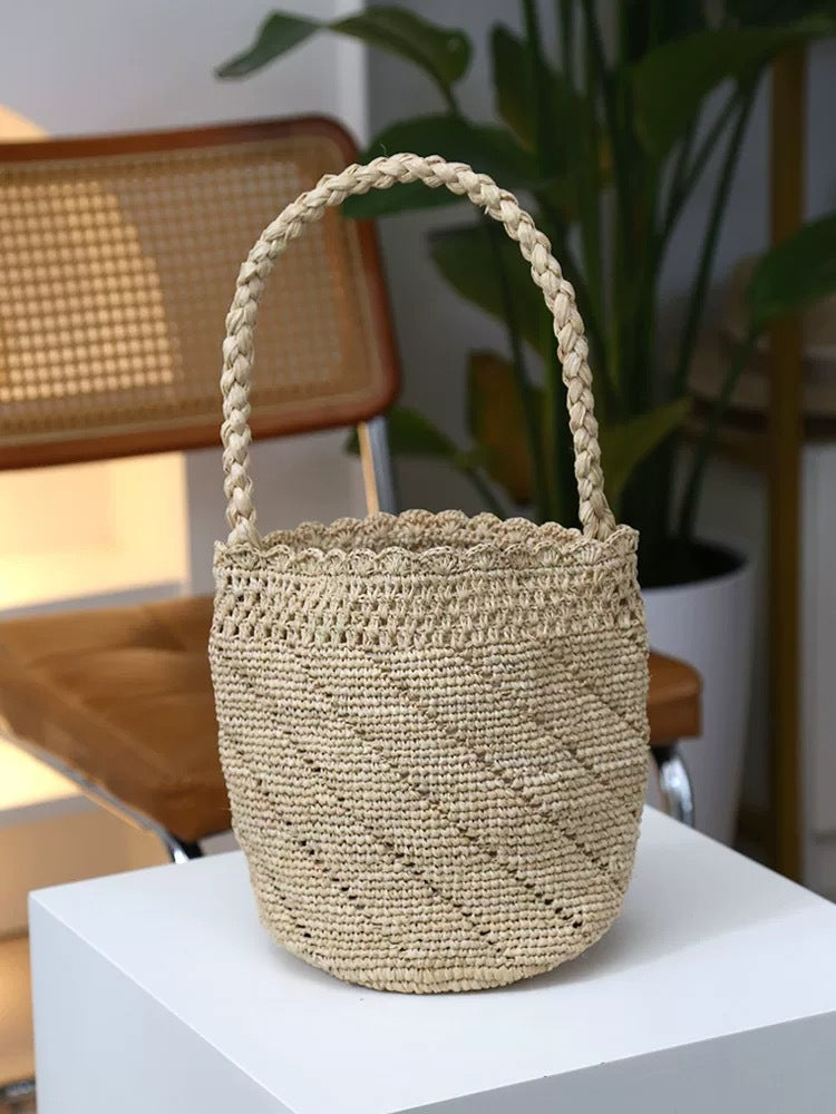 Hand-knotted basket bag Bowlift