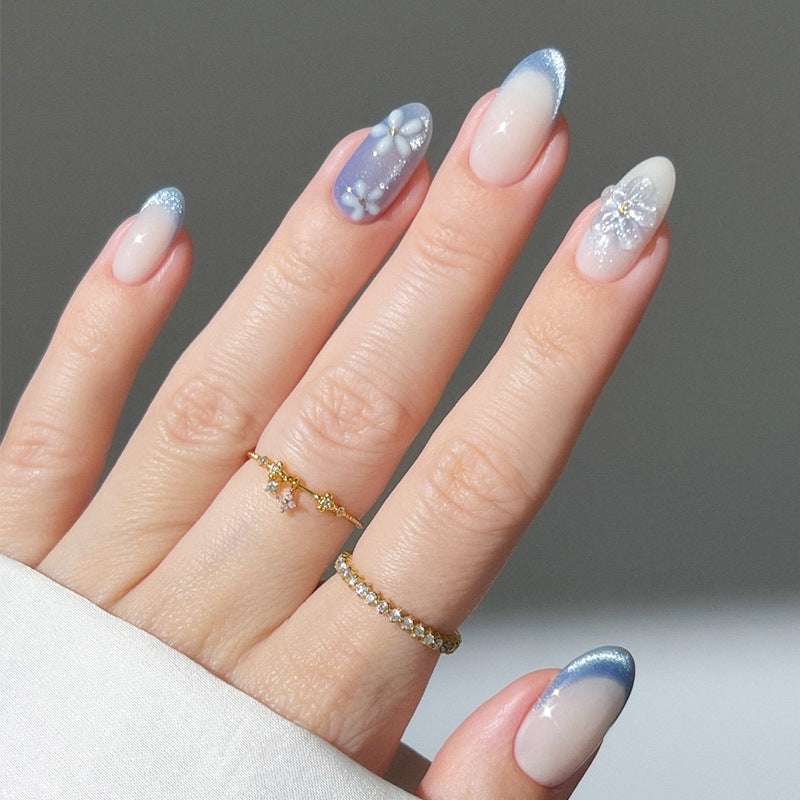 Elegant Heart-Designed Press-On Nail Tips Bowlift
