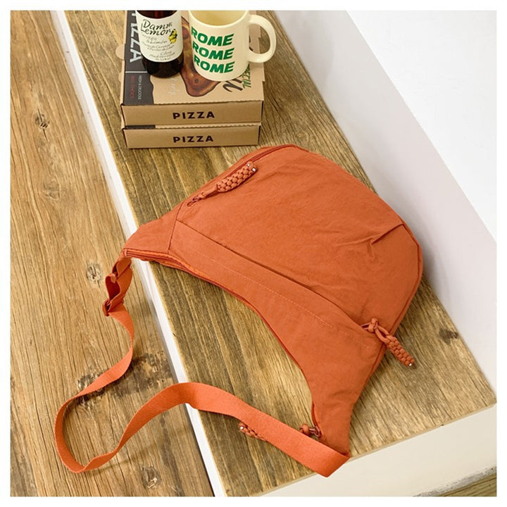 Comfortable shoulder bag with practical compartments Bowlift