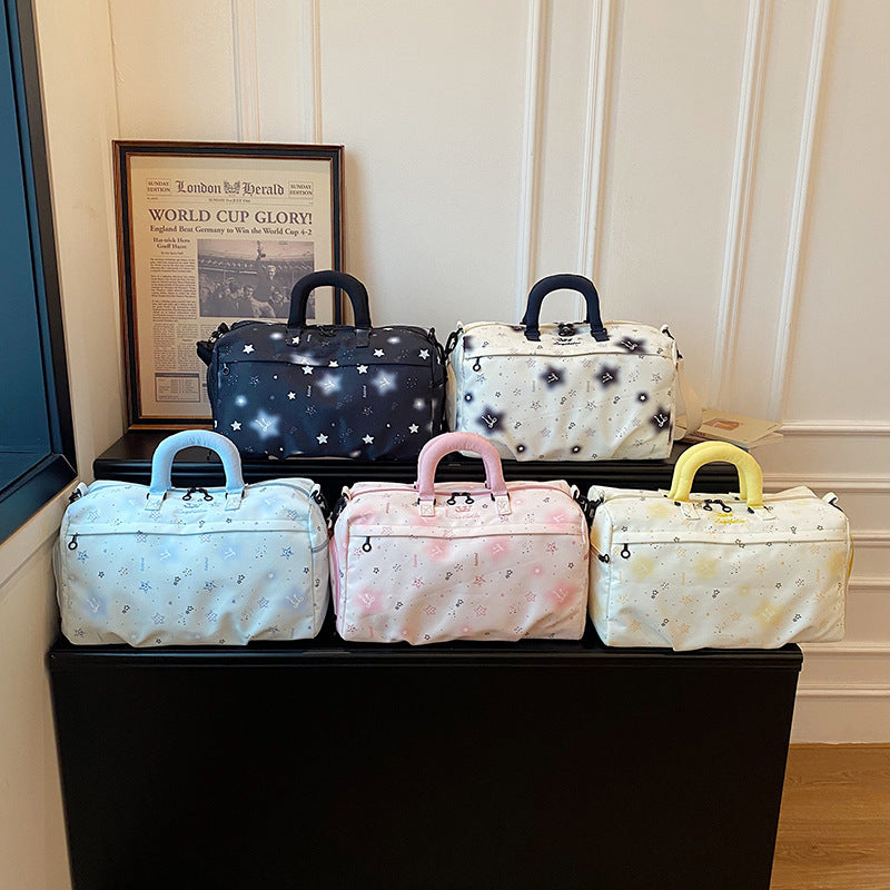 Star-Patterned Travel Duffle Bag Bowlift
