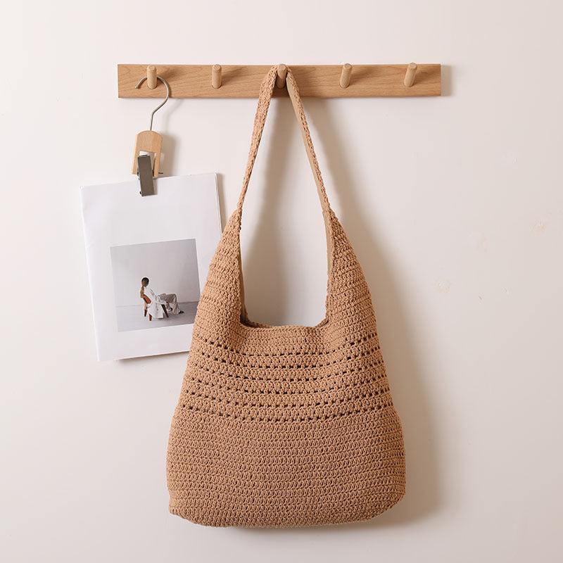 Hand-crocheted tote bag with generous volume Bowlift