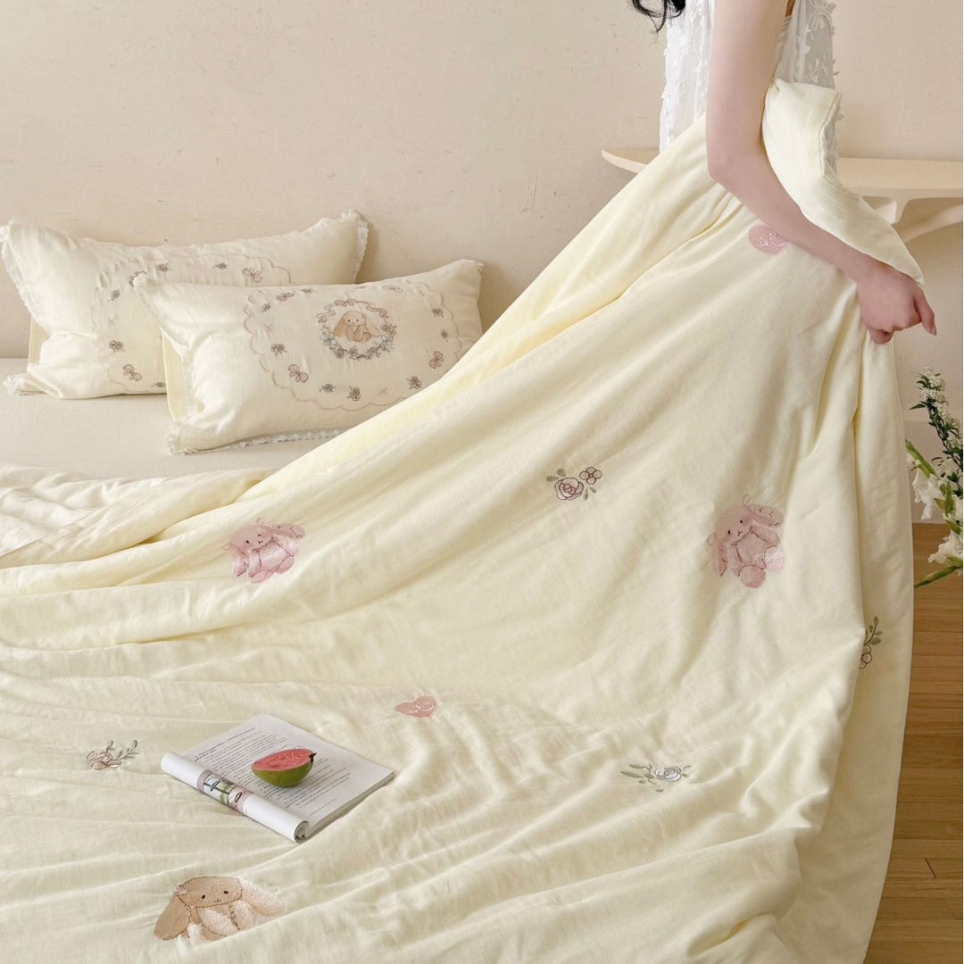Delicate cotton bed linen set with embroidered pillowcase and fitted sheet Bowlift