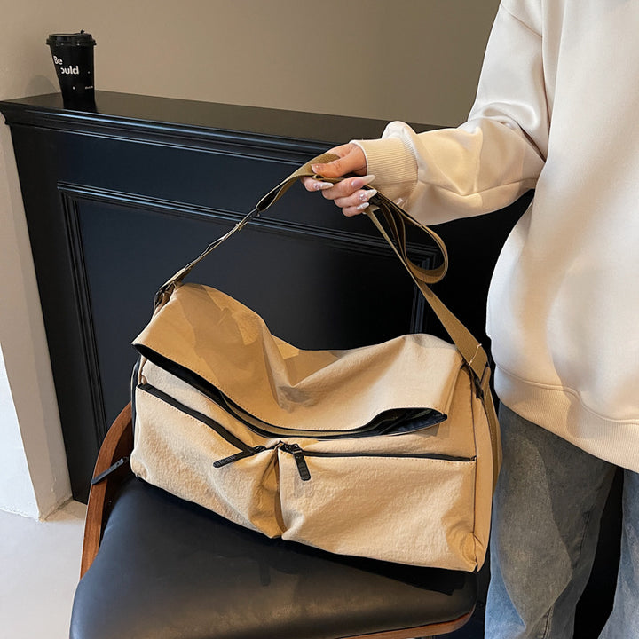 Sporty Shoulder Bag Bowlift