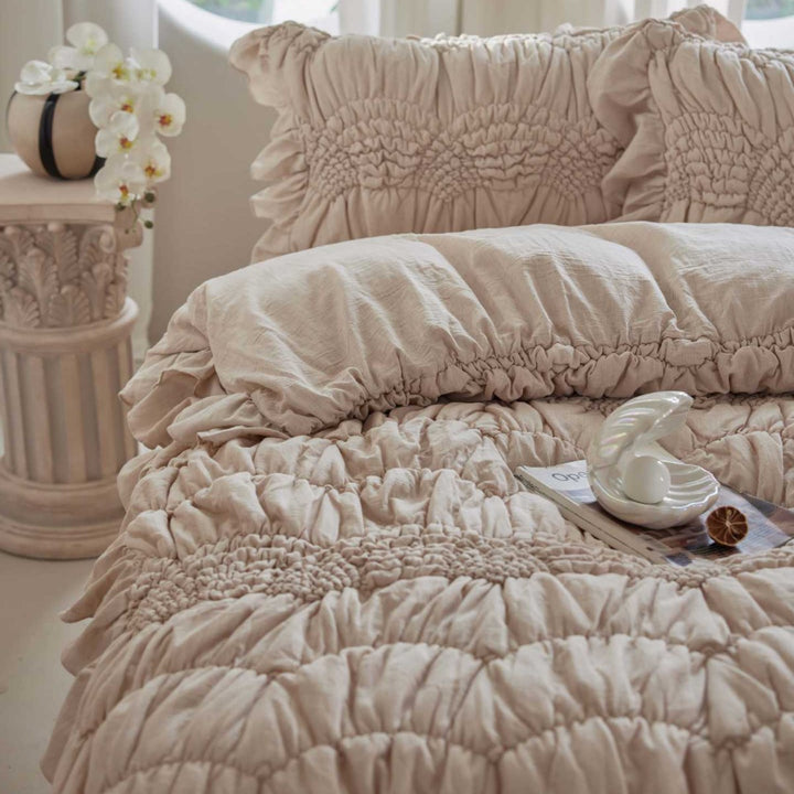 Luxurious cotton bedding set with ruffles and smocking look