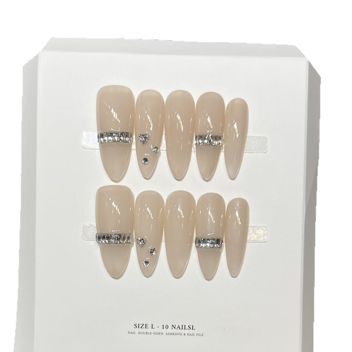 Elegant Stiletto Press-On Nail Set with Diamond Accents Bowlift