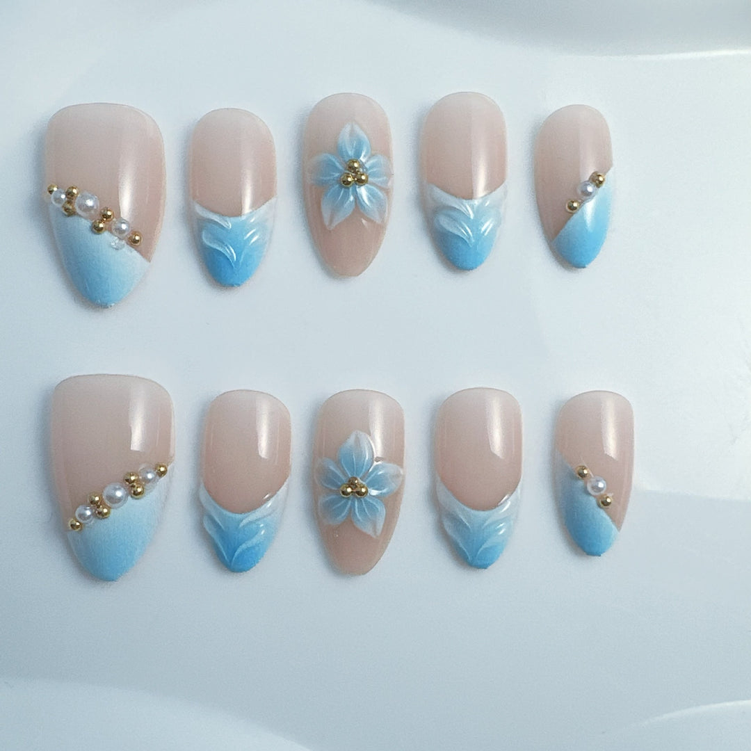Elegant artificial nails with floral accents Bowlift