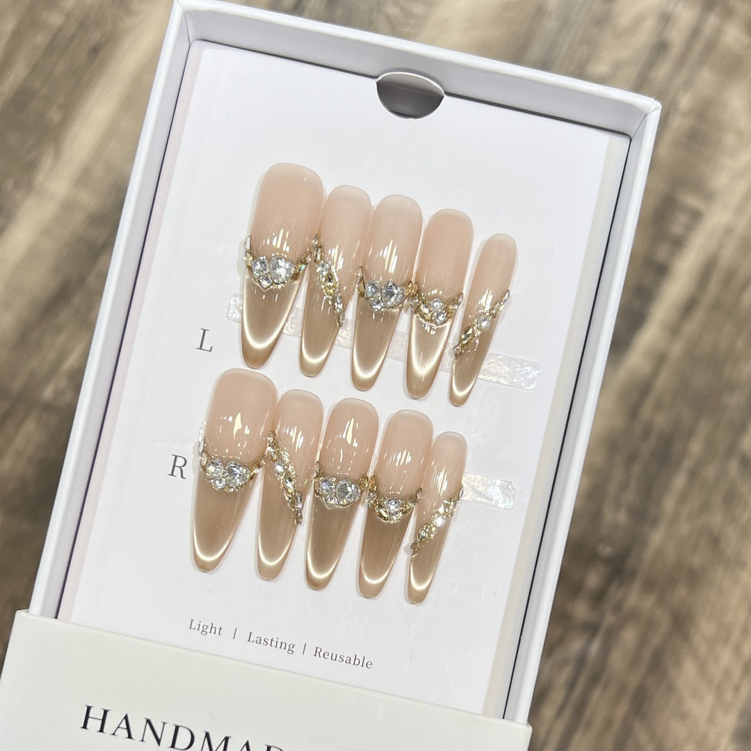 Elegant Stiletto Press-On Nail Set with Rhinestone Design Bowlift