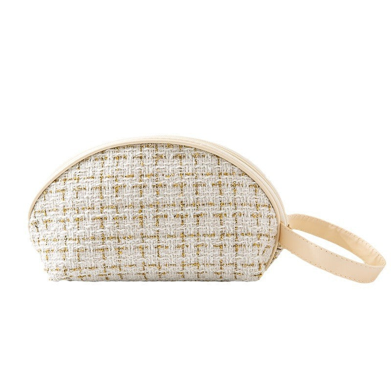 Stylish and Spacious Cosmetic Bag Bowlift