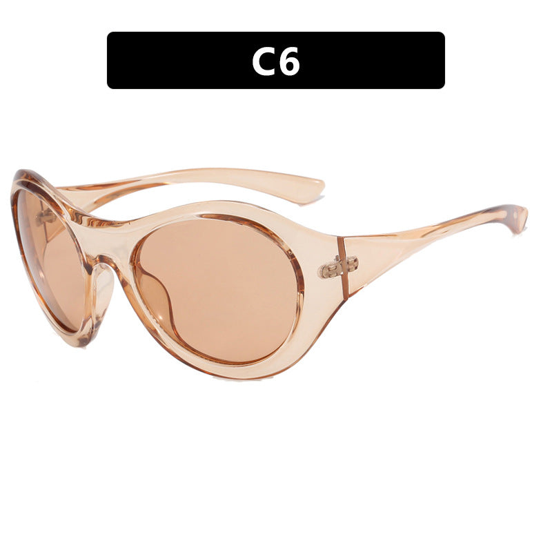 Ladies retro-inspired sunglasses with oversized frame and protective lenses Bowlift