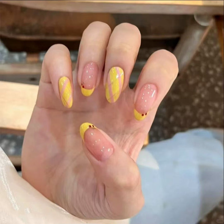 Artificial Nail Set with Cheerful Spring Design Bowlift