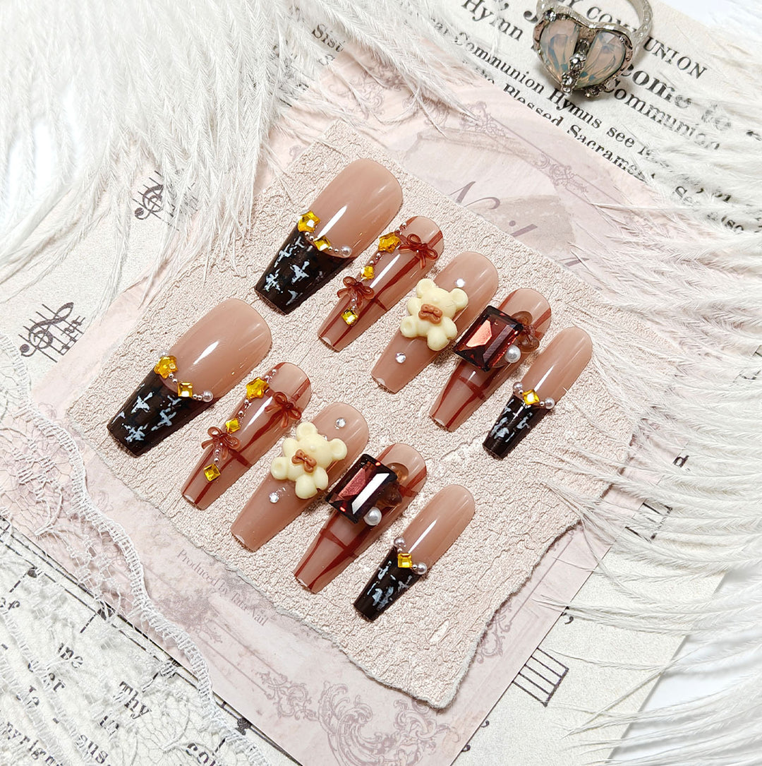 Artificial nail set with 3D decorations and elegant accents Bowlift
