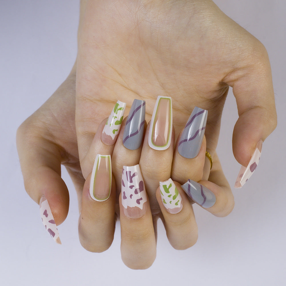 Artificial nails in modern design with geometric patterns Bowlift