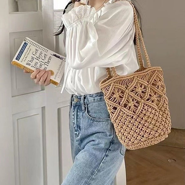 Handcrafted basket bag with floral patterns Bowlift