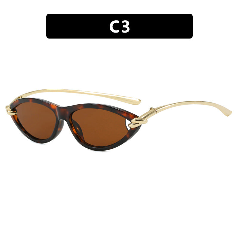 Women's Cat-Eye Sunglasses with Elegant Metal Frame and Protective UV Filter Bowlift