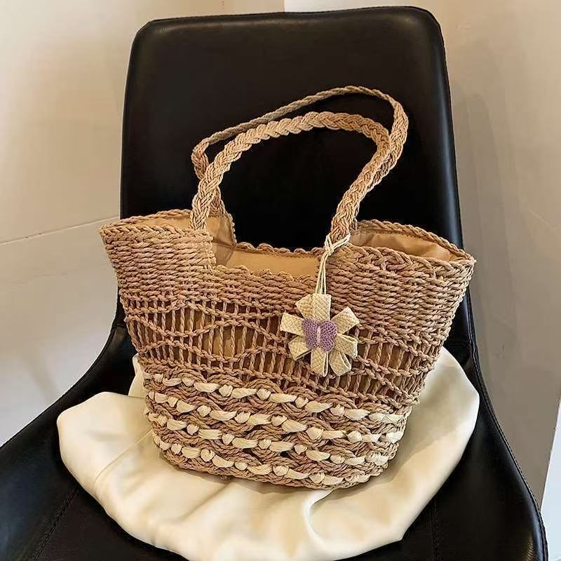 Braided shopping bag with decorative elements Bowlift