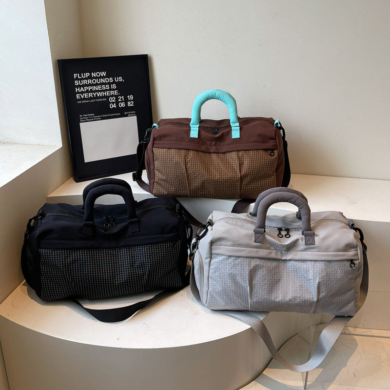 Women's spacious sport and travel bag Bowlift