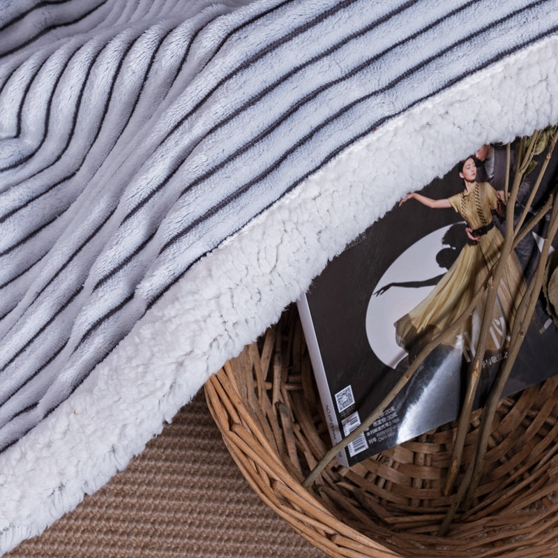 Women's luxurious and soft cuddle blanket with velvety surface Bowlift