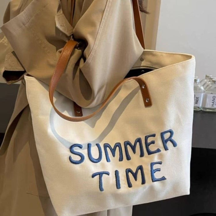 Beach bag with embroidered summer motif Bowlift