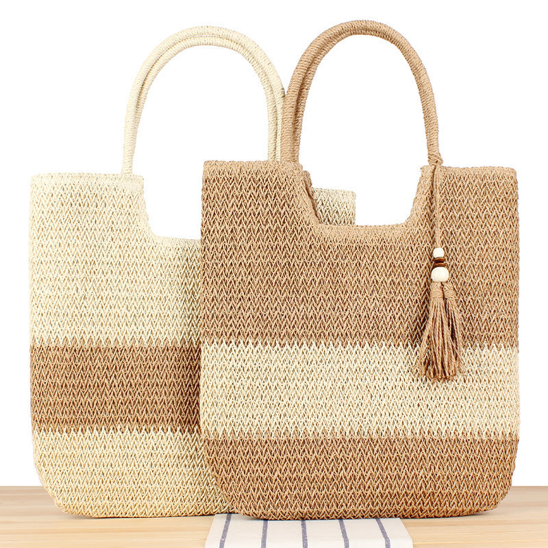 Elegant straw bag with practical tassels Bowlift