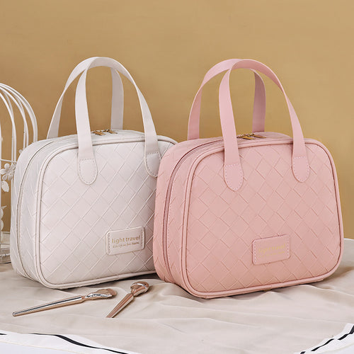 Cosmetic Organizer With Elegant Diamond Pattern And Sturdy Zipper Bowlift