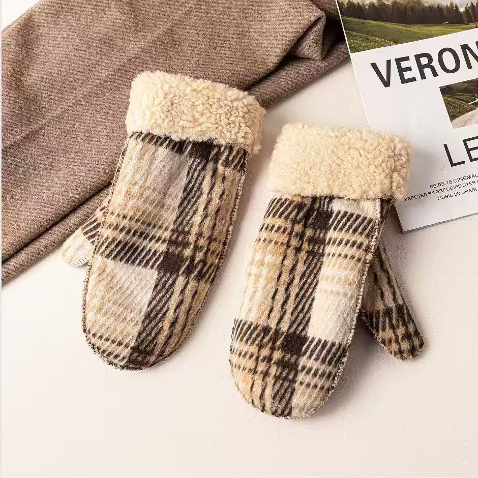 Plush Lined Thermal Mittens Bowlift