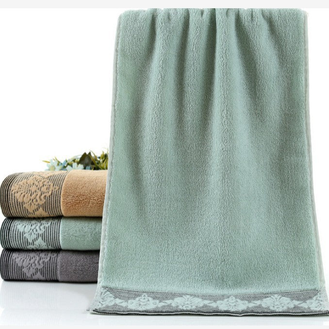 Ladies luxurious terry bath towel with elegant lace trim Bowlift