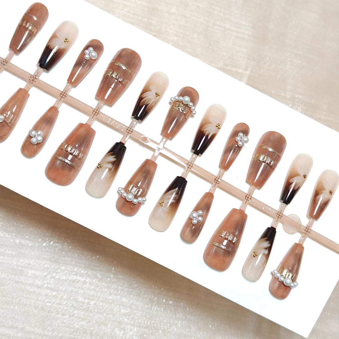 Artificial nail set with elegant ombre and pearl design Bowlift