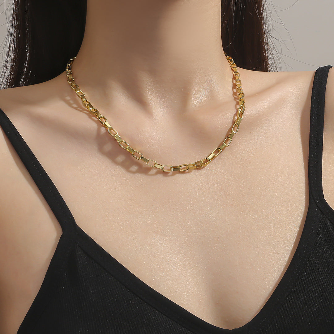 Chunky Rectangular Link Necklace Bowlift