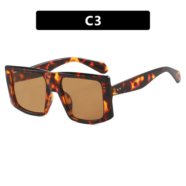Women's square sunglasses with robust plastic frame and protective UV filter Bowlift