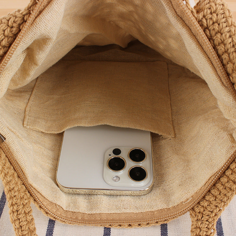 Handbag Made of Hand-Knotted Natural Material with Elegant Details Bowlift