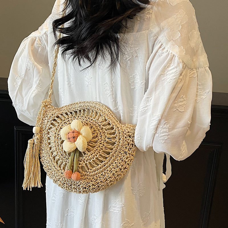 Hand-knotted flower-shaped bag Bowlift