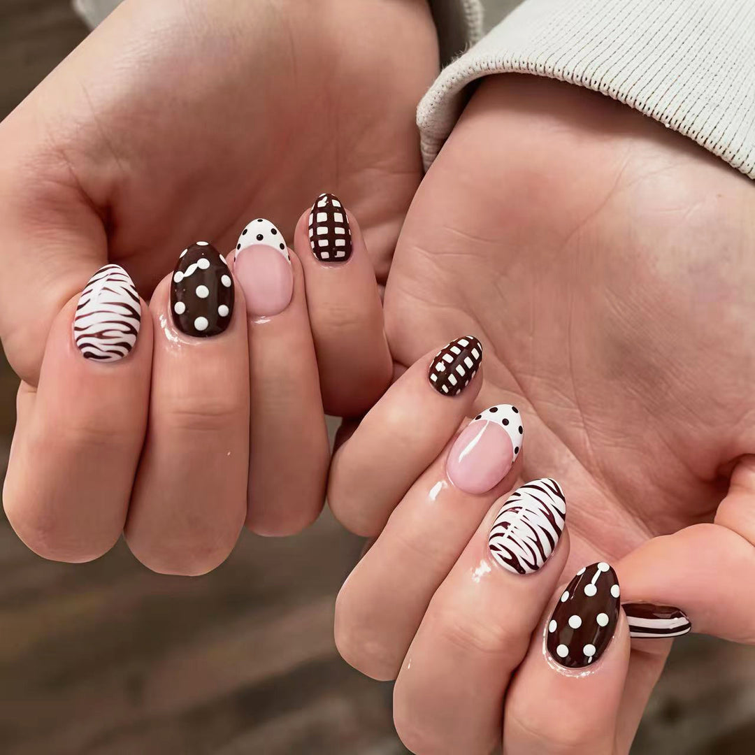 Stylish Patterned Press-On Nail Set