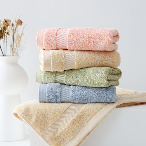 Plush Long-Staple Cotton Bath Towel With Dense Terry Pile And Chevron Dobby Border