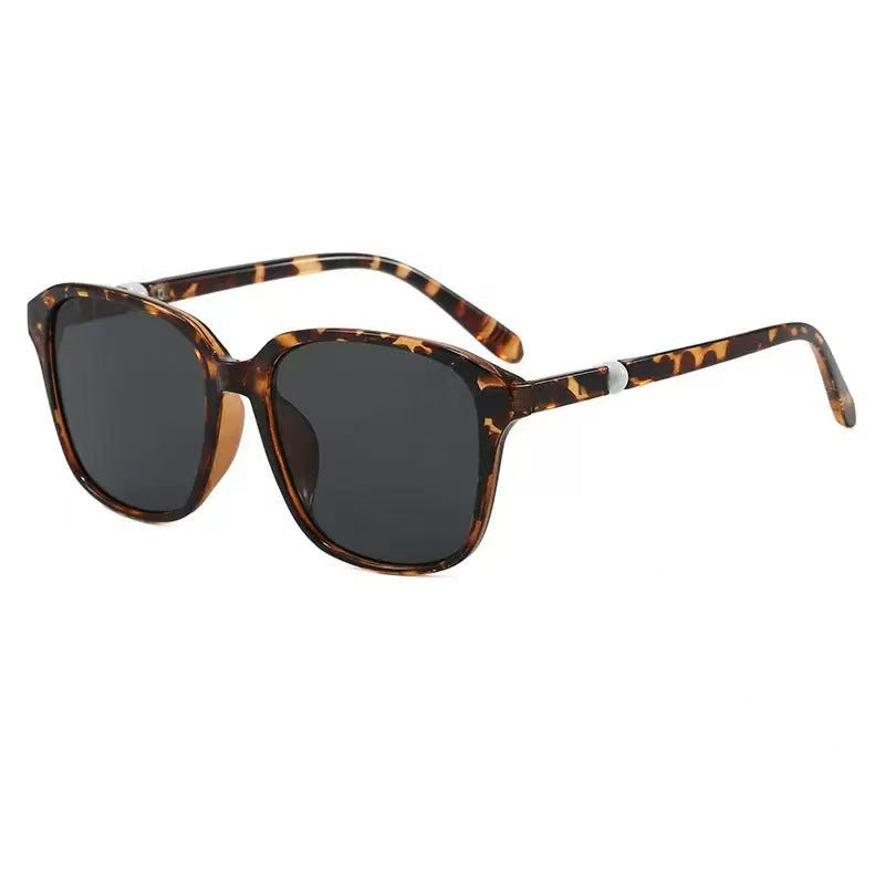 Women's fashionable sunglasses with stylish square frame and polarized lenses Bowlift