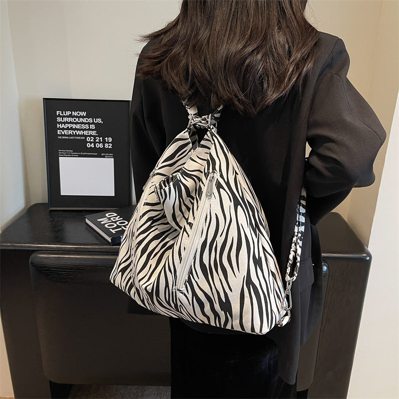 Stylish Multi-Pocket Hobo Bag Bowlift