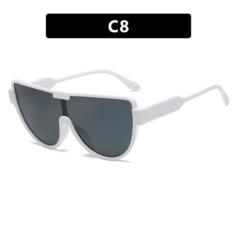 Ladies futuristic sunglasses in sporty design Bowlift