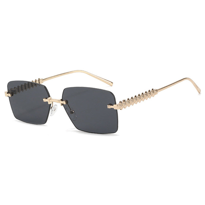 Ladies fashionable sunglasses with a unique and decorative frame Bowlift